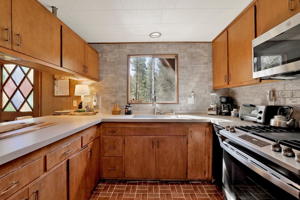The Wilkie Cabin #339