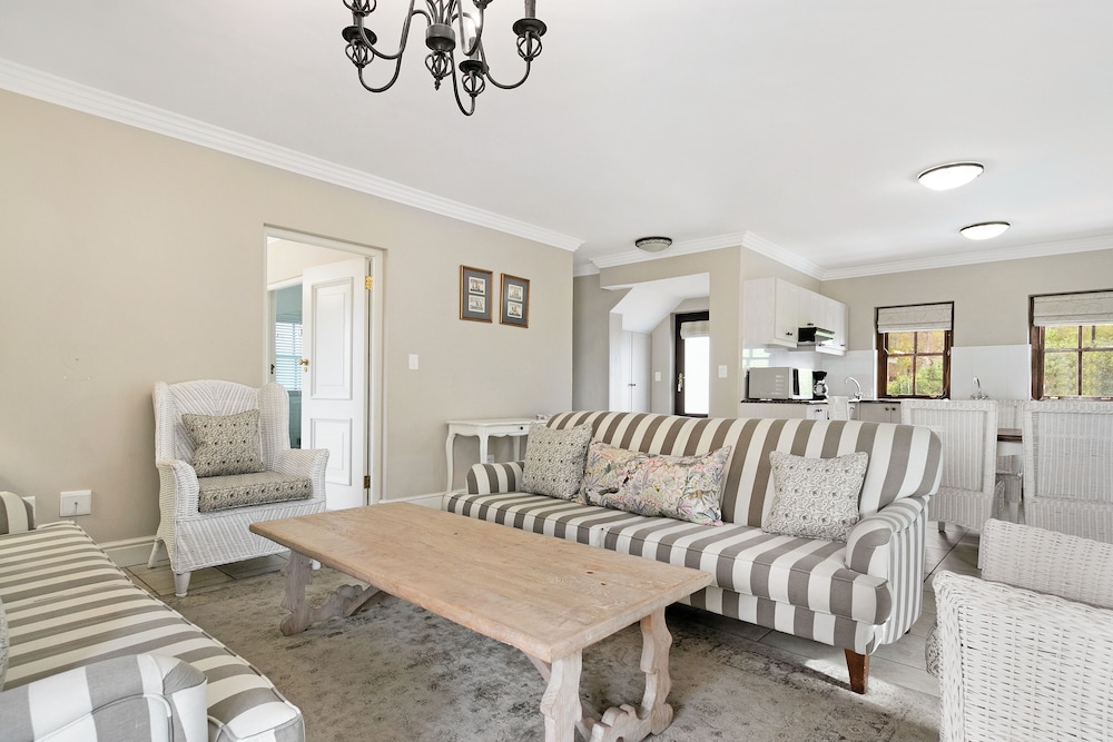 Winelands Golf Lodges at De Zalze