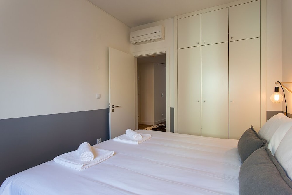 JOIVY Chic 1-bed flat, moments to Rato subway