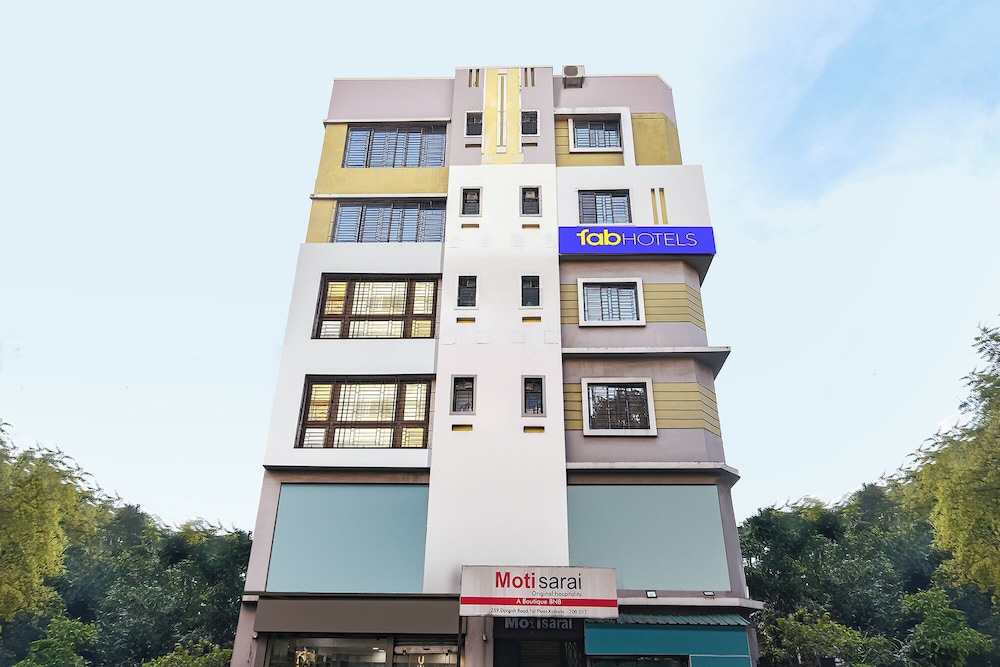 Fabhotel Motisarai