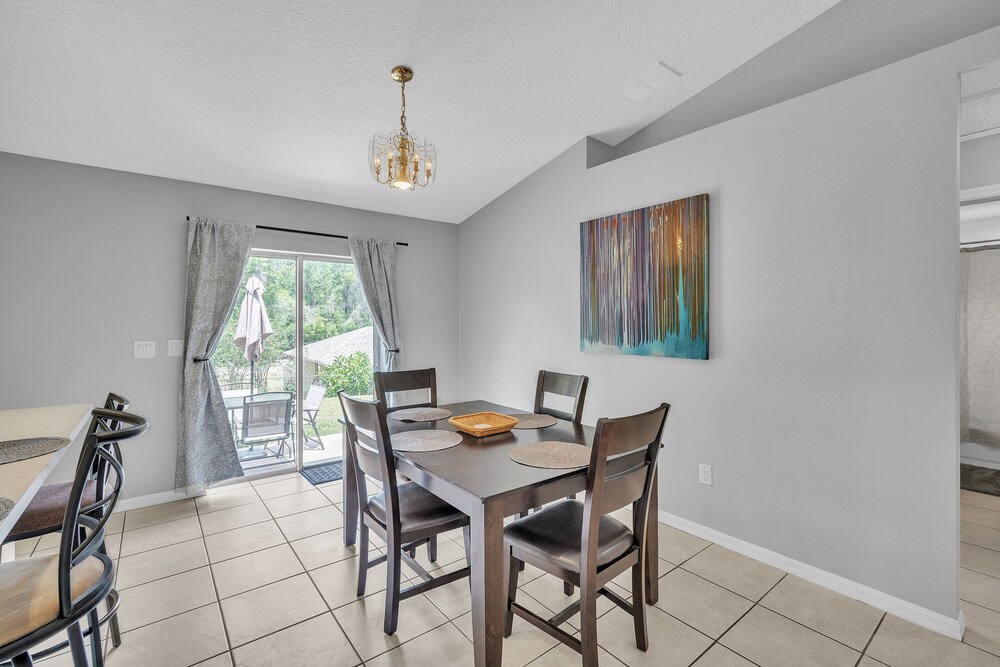 Relax & Recharge In Sunny Inverness 3 Bedroom Home