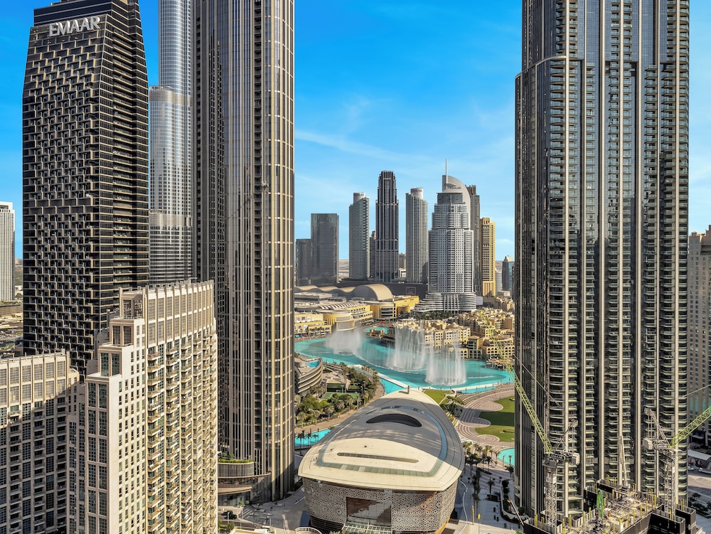 Skyline Luxury I Burj Khalifa & Fountain