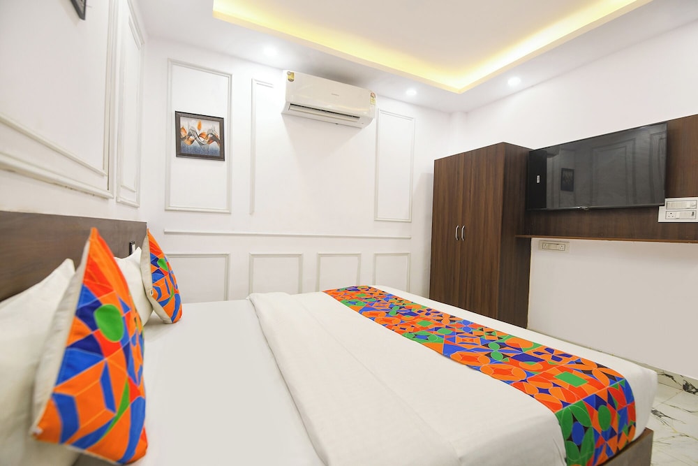 Fabhotel Dream Stay Inn
