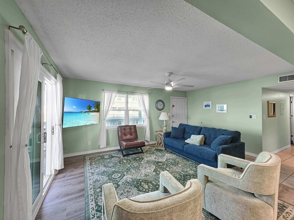 The Perfect Spot Condo for 8!