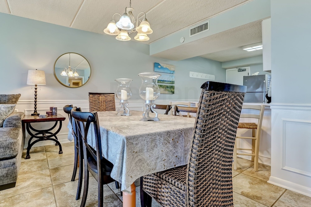 Fernandina Beach Vacations - Enchanting Ground Unit Condo Few Steps Away from the Ocean Side by RedAwning - Property Image 26