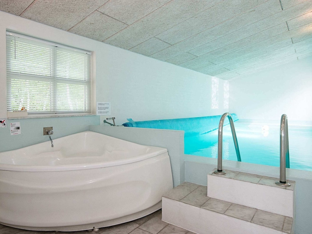 10 Person Holiday Home in Ebeltoft-by Traum