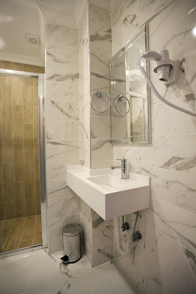 Pera Line Otel - Image 46