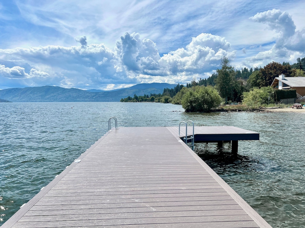 Peachland Beach Resort