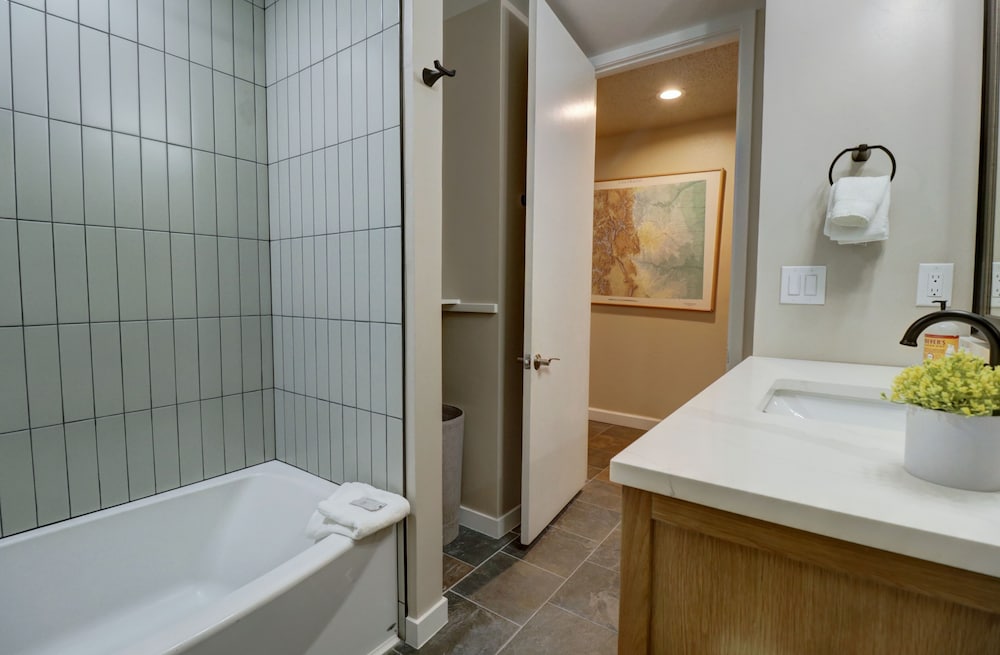 SkyRun Copper Mountain Resort Vacation Lodging