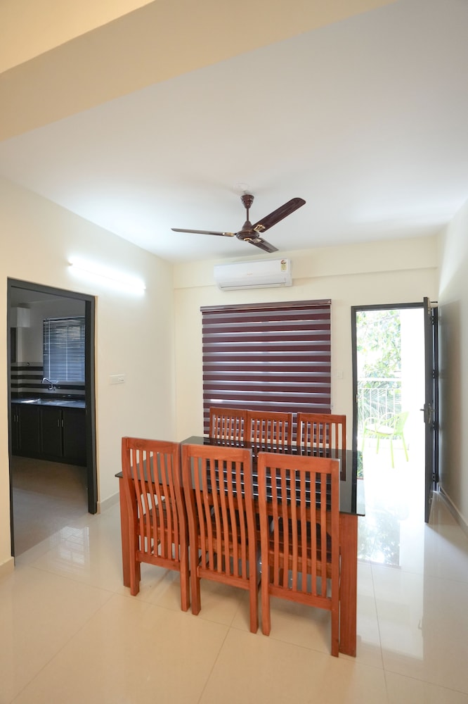 Centur Apartments