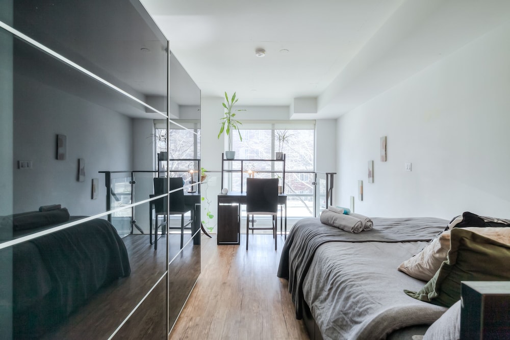 1 Shaw St Loft Suites - Image 3