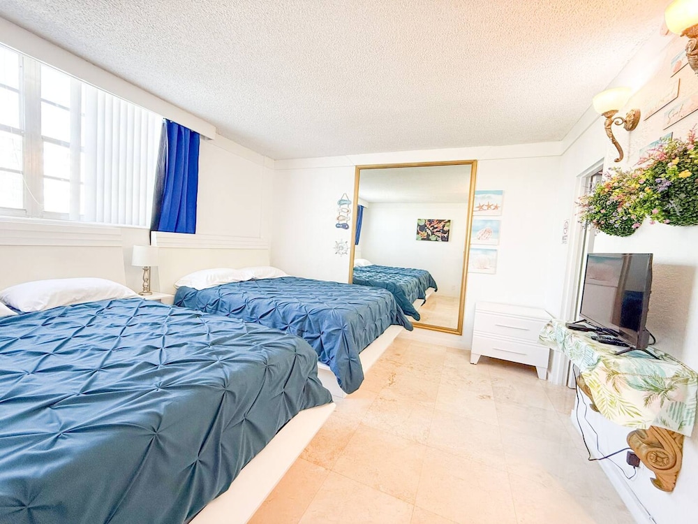 Heated Pools Beach Your Ideal Hollywood Stay