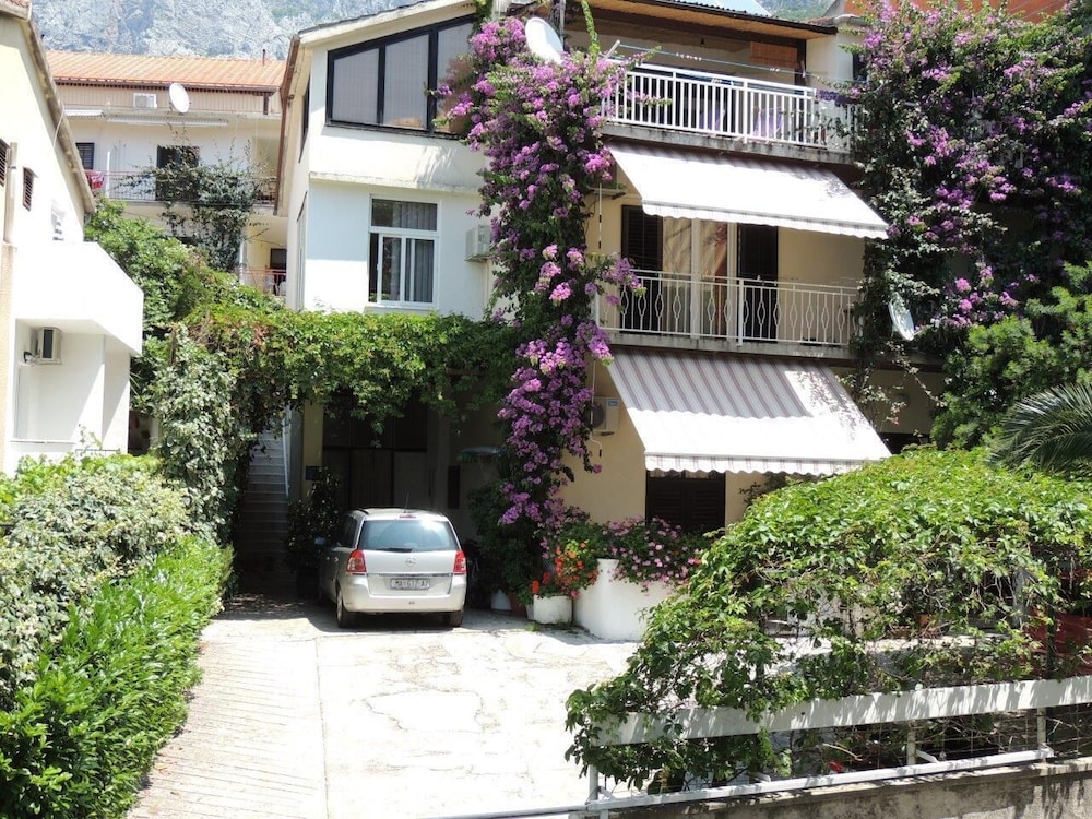 Jure - Ground Floor Studio-apartments - SA1 view 2