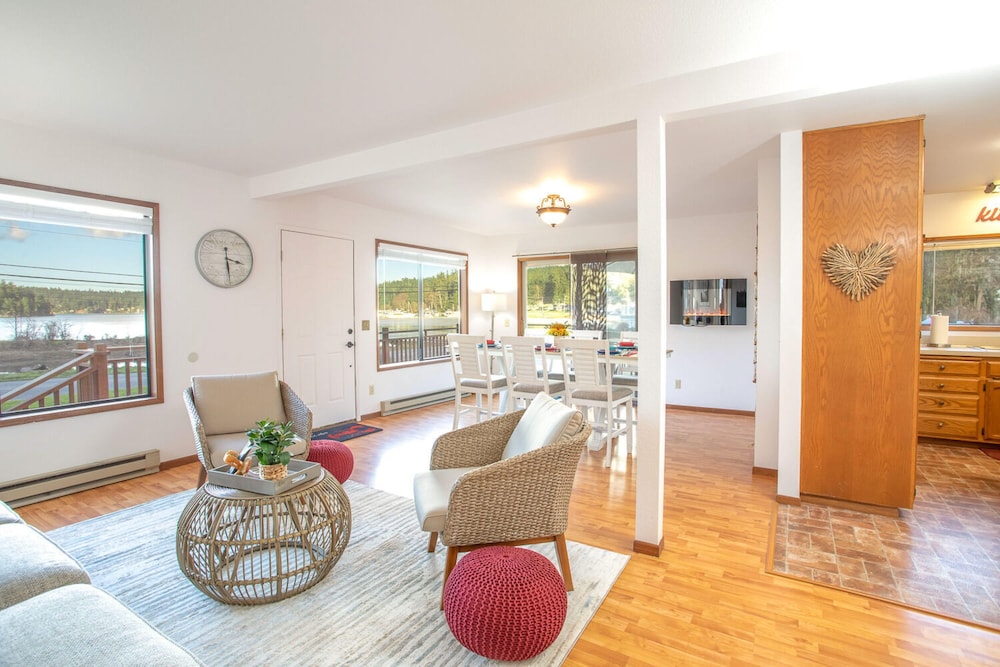 Cornet Bay Cottage in Oak Harbor