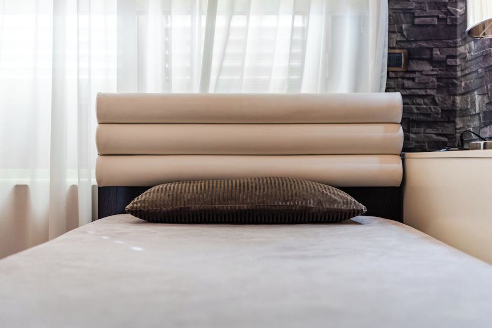 Vollga Luxury Seafront Suite