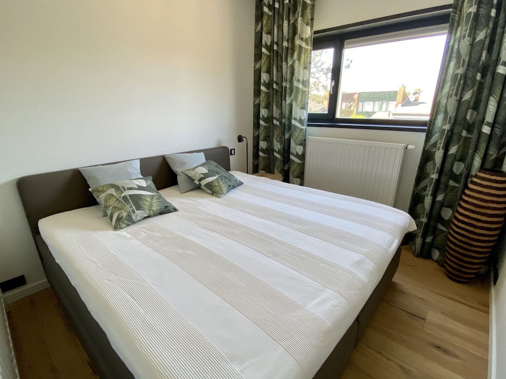 Holiday Home Nieuwvliet Near Beach & Dunes