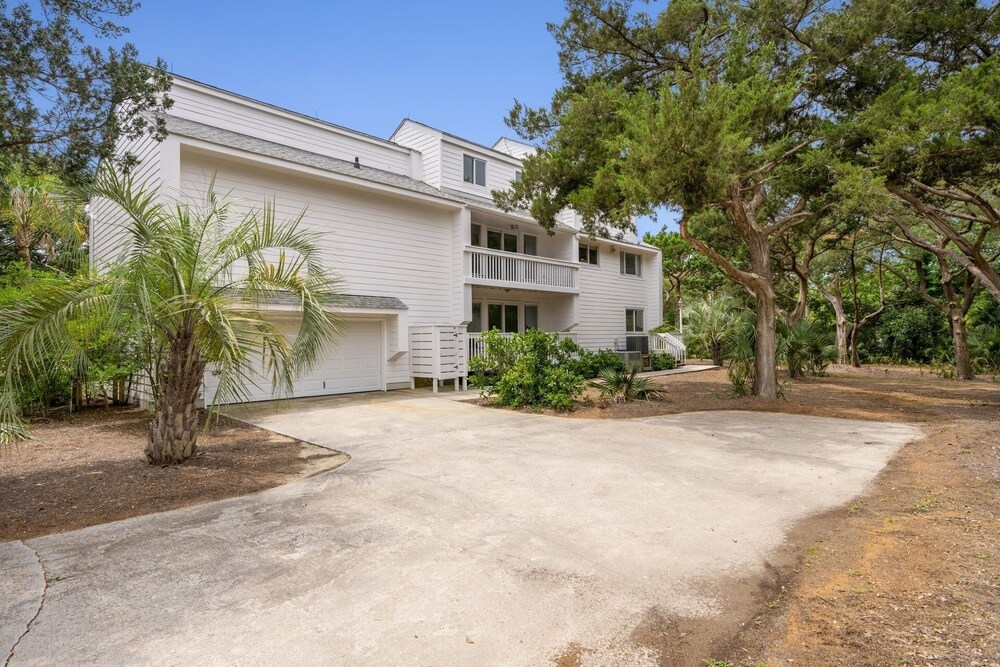 Hellenic Haven 6 Bedroom Home
