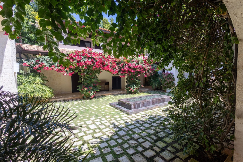 Villa Tres Amarras The Pinnacle of Exclusivity