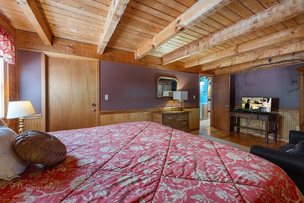 Sweet Magnolia 2 Bedroom Home