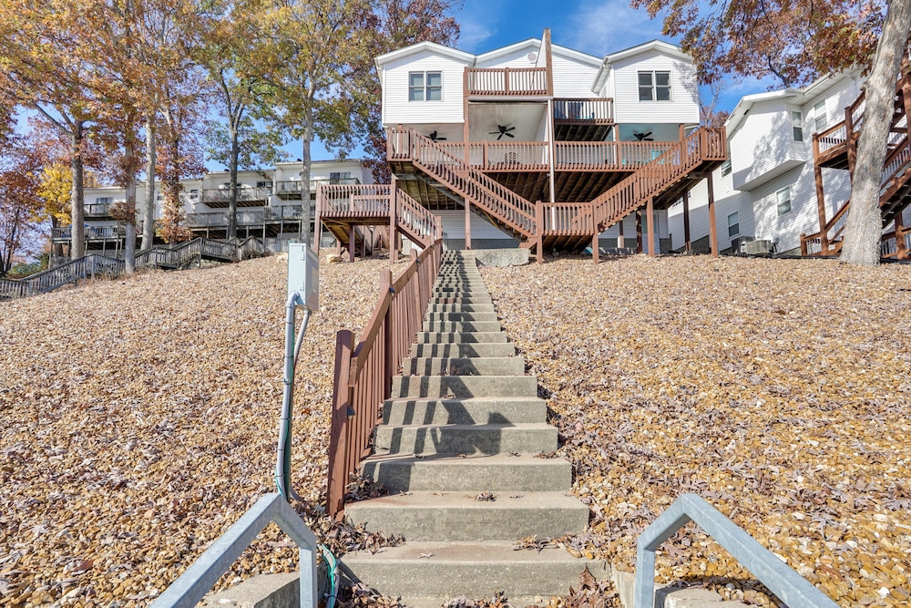 Lake of the Ozarks Vacation Rental: Boat Dock/slip
