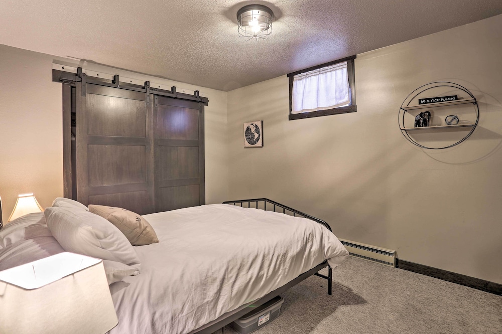 Modern Lead Cabin w/ Private Hot Tub & Fireplace! view 3