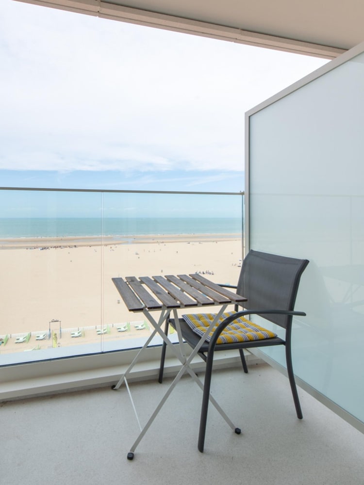 Beautiful Apartment With sea View