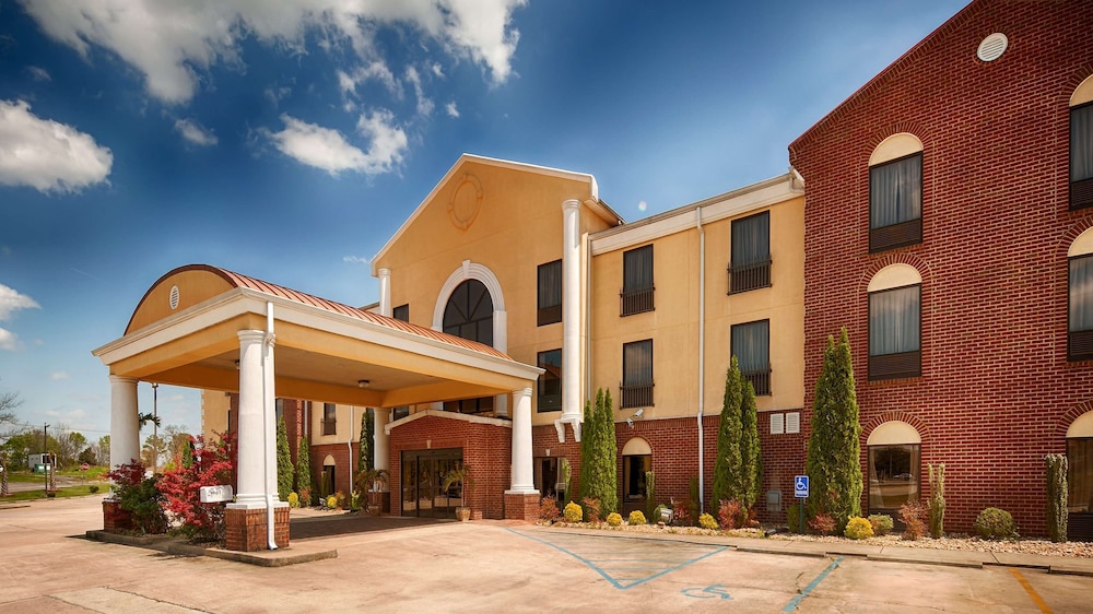 Birmingham Vacations - Best Western Plus Bass Hotel  Suites - Property Image 1