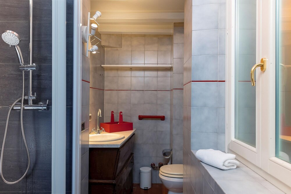 Giglio in Roma With 1 Bedrooms and 1 Bathrooms
