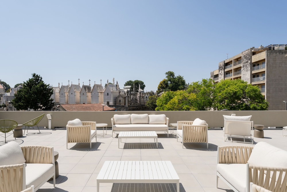 Bom Sucesso Executive Flat 5 4 by Feel Porto
