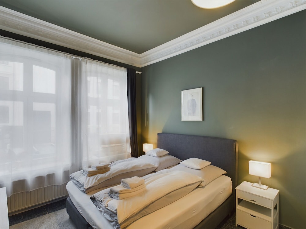 Art Apartments