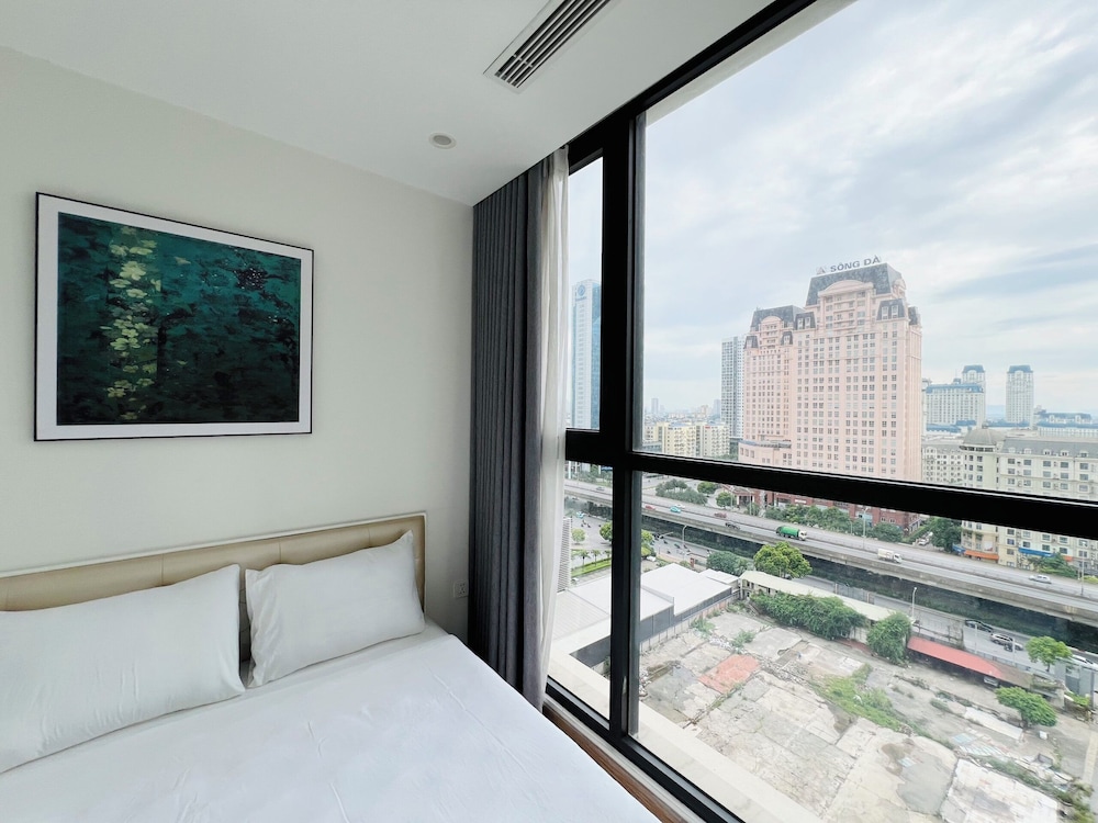 Sunny - Vinhomes Skylake Residences