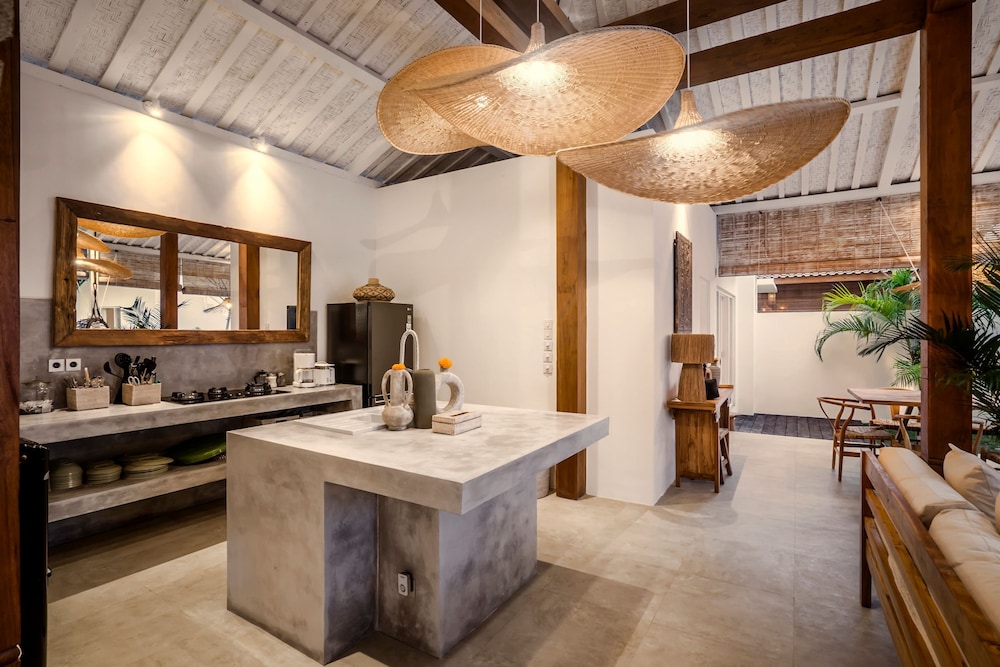 Villa Cyma by Alfred in Bali - New Peaceful 5 BR Villa in the Heart of Seminyak