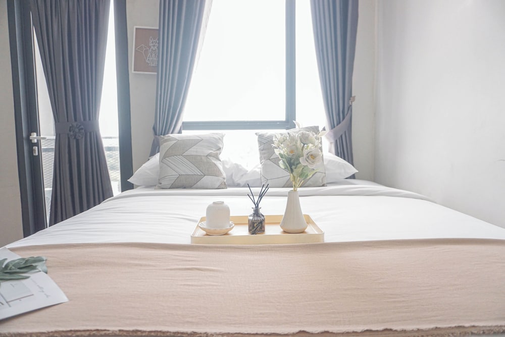Cozy Studio at Monroe Tower Apartment