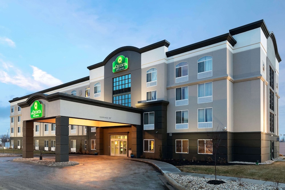 Hotel La Quinta Inn & Suites by Wyndham Omaha Airport Downtown