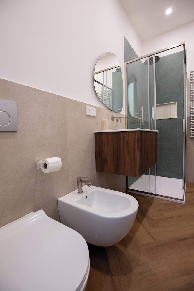Colosseum Holidays - Luxury 3 Bedroom Apartment