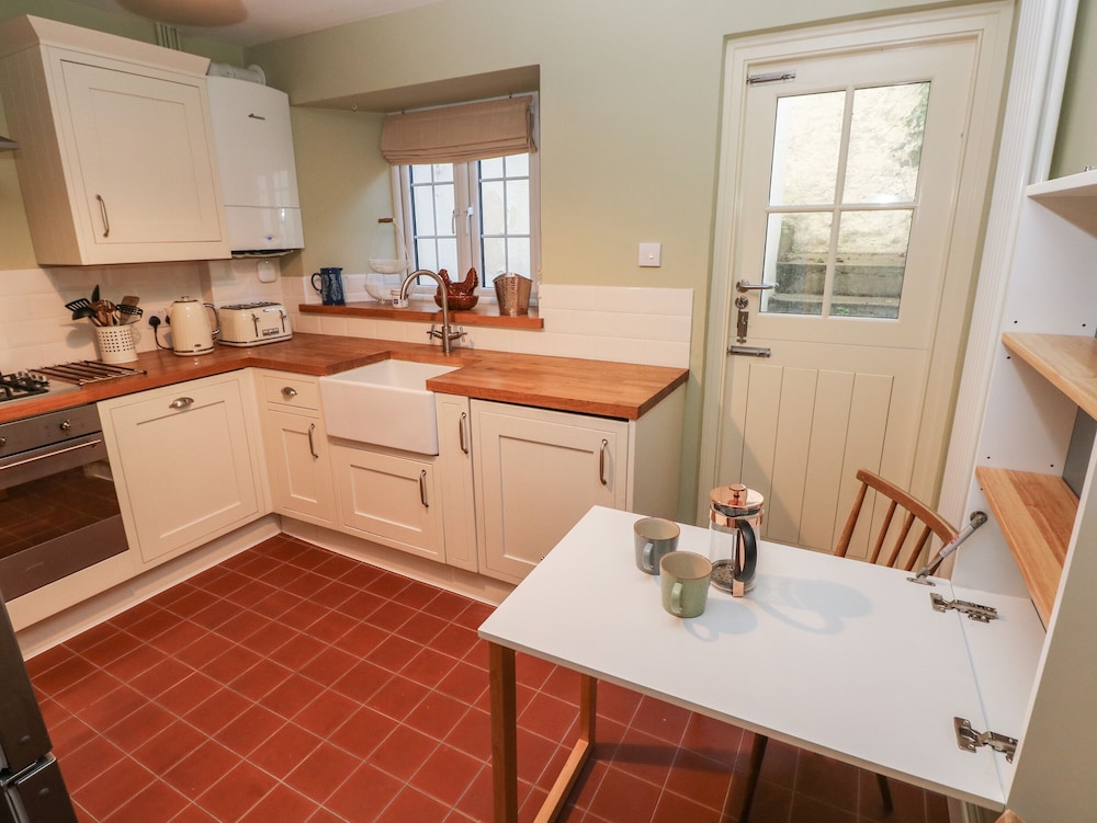 Flat 1, Belmont