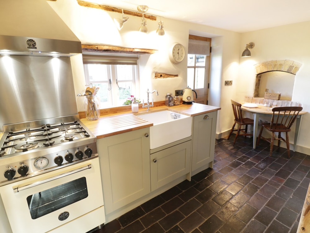 Malvern Vacations - Ivy Cottage - Property Image 8