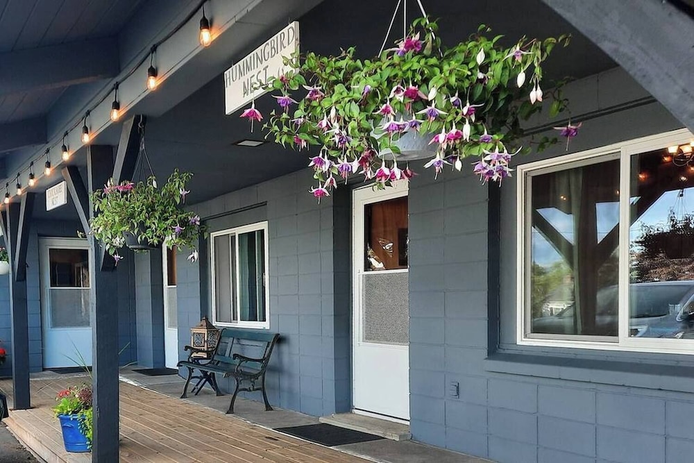 Feather Nest Inn