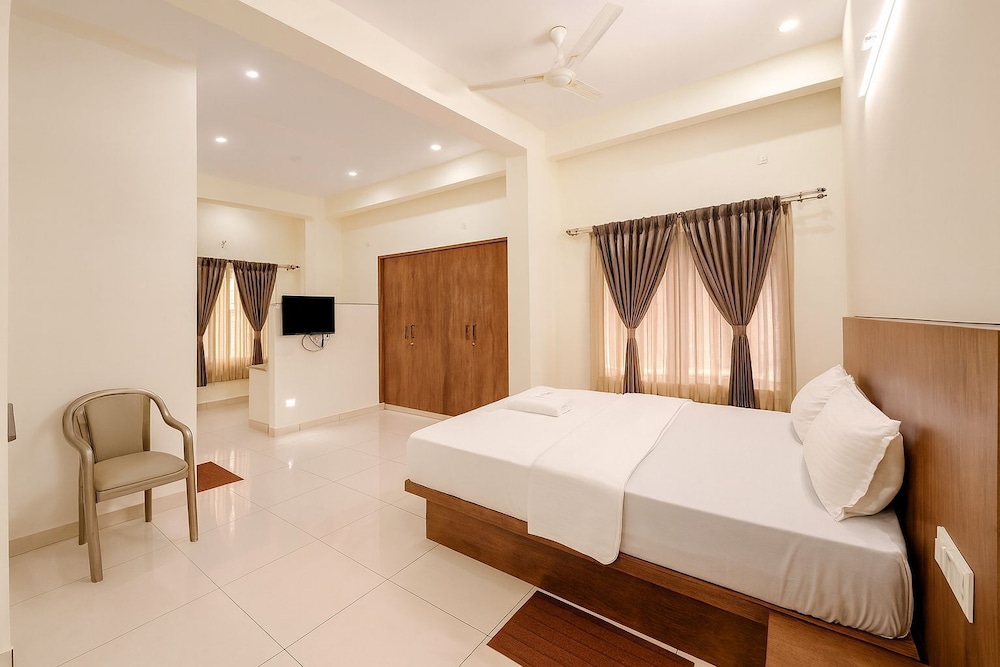 Savi Service Apartments