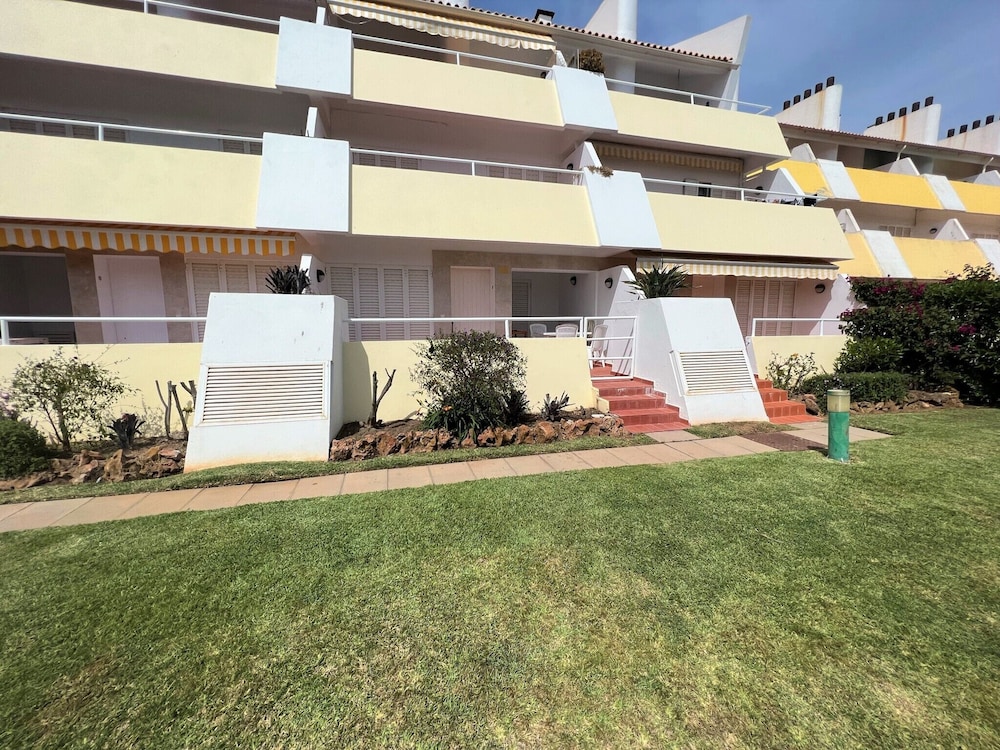 Vilamoura Typical 1 With Pool by Homing view 5