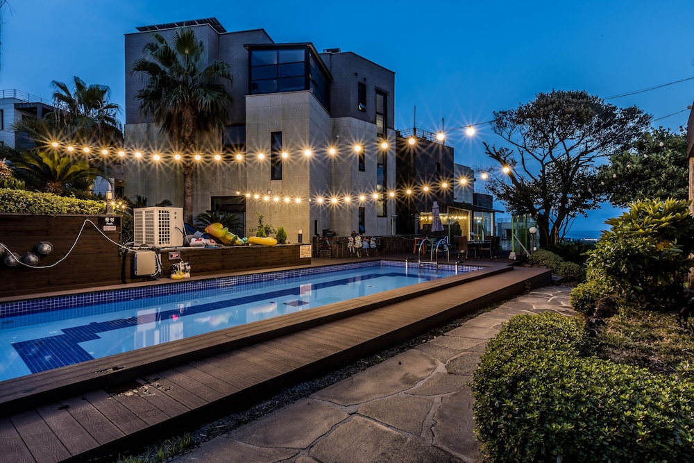Monaco Pool Pension