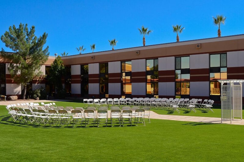 Apache Gold Resort Hotel