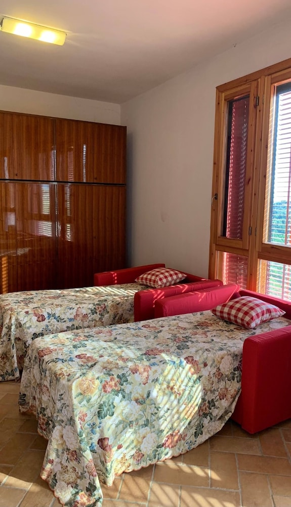 Hillside Home With Fantastic View - 7 Beds - Only 1h From Rome
