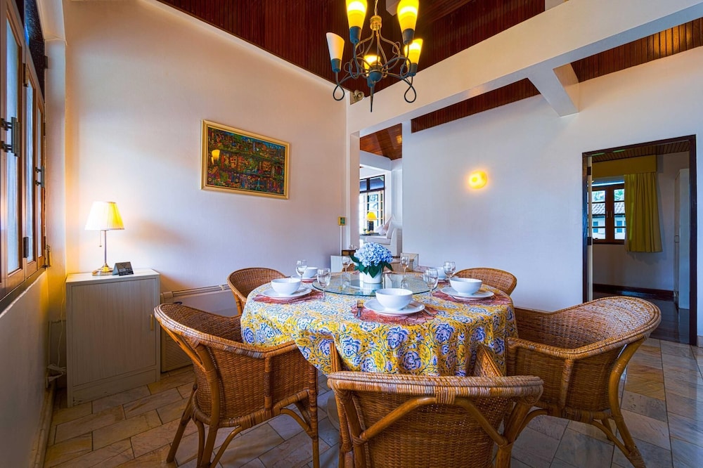Oceanfront 6 Bedroom Twin Villas OV6