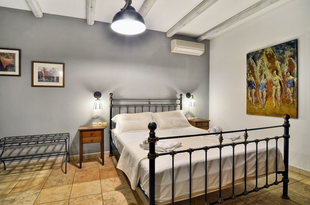 Niriides Apartments photo 3