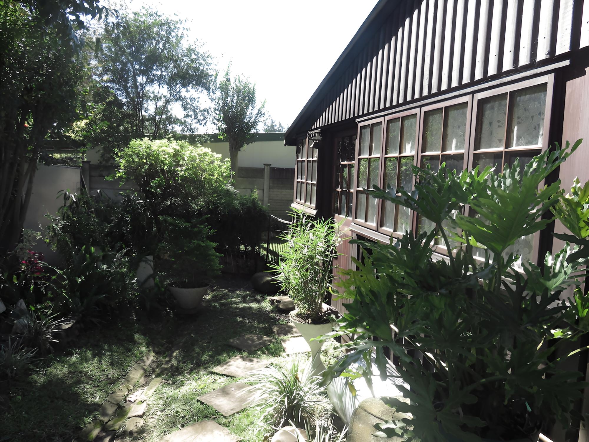 Jean Lee Bed & Breakfast