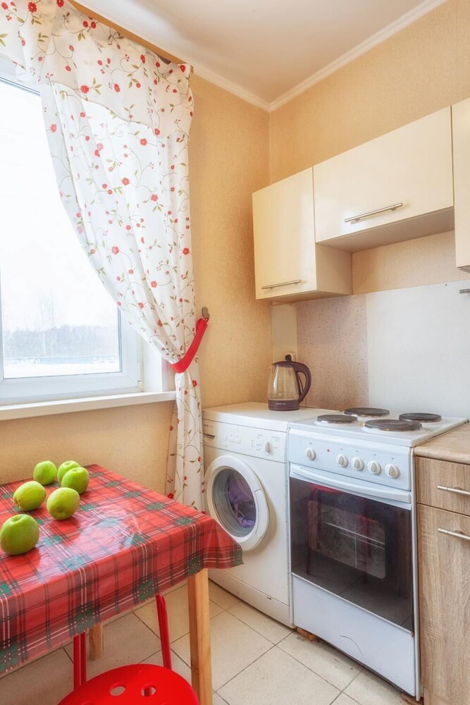 Apartment - Profsoyuznaya 136