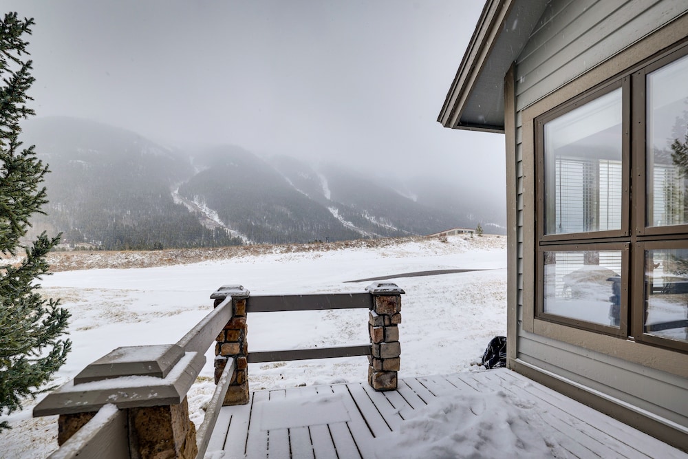 Copper Mtn Resort Duplex w/ Golf Course Views! view 3