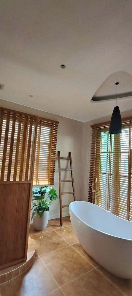 Hayha Villa - Tropical Garden Khem Beach