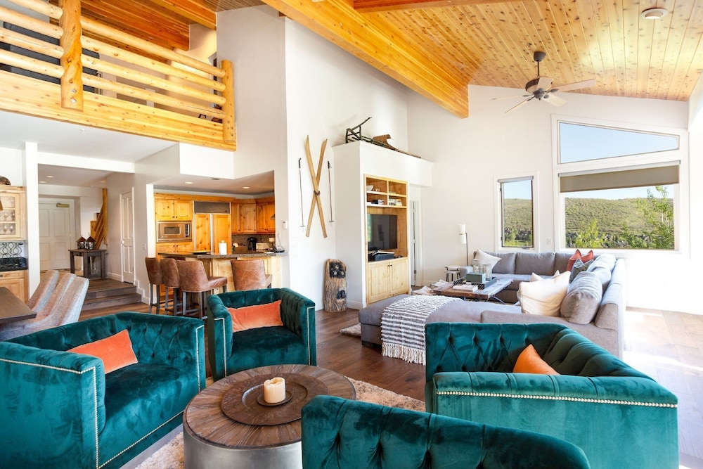 Trail's End Lodge at Deer Valley Resort - Three Bedroom Residence with Spa #506 3 Condo